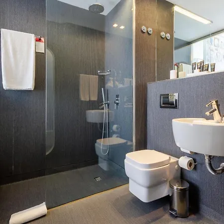 Lx Boutique Hotel 4*