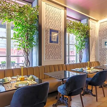 Lx Boutique Hotel